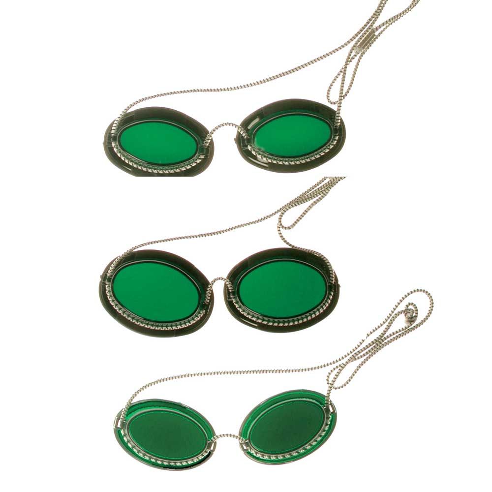 Höhensonnenbrille mit grünen Gläsern, dunklem Rahmen und Kordelband