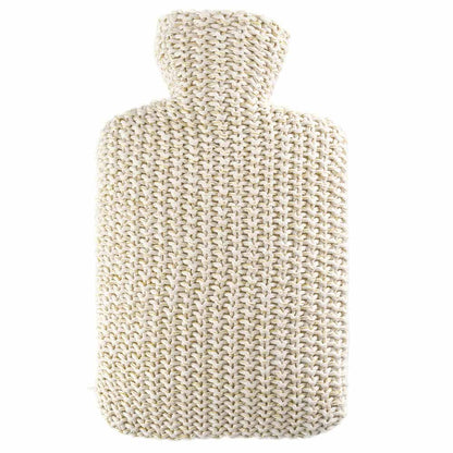 Wärmflasche mit Strickbezug in Creme mit Lurex-Optik
