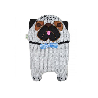 Wärmflasche mit Strickbezug und Mops-Motiv, hellgrau, schwarze Streifen, blaues Tuch