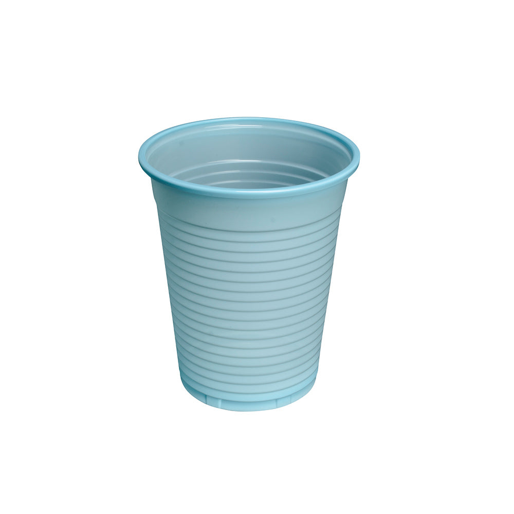 Einwegbecher aus Kunststoff, 180 ml, hellblau, gerippt, mit breitem Rand.
