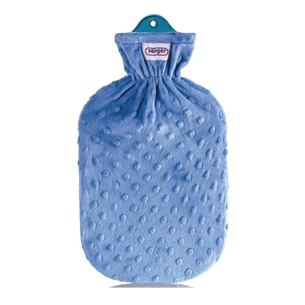 Gummi-Wärmflasche mit Flauschbezug in Hellblau, geprägte Punkte und Zugband