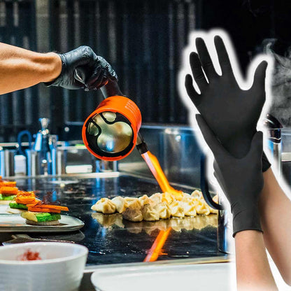 Schwarze Latex-Einmalhandschuhe an der Hand, eng anliegend, puderfrei