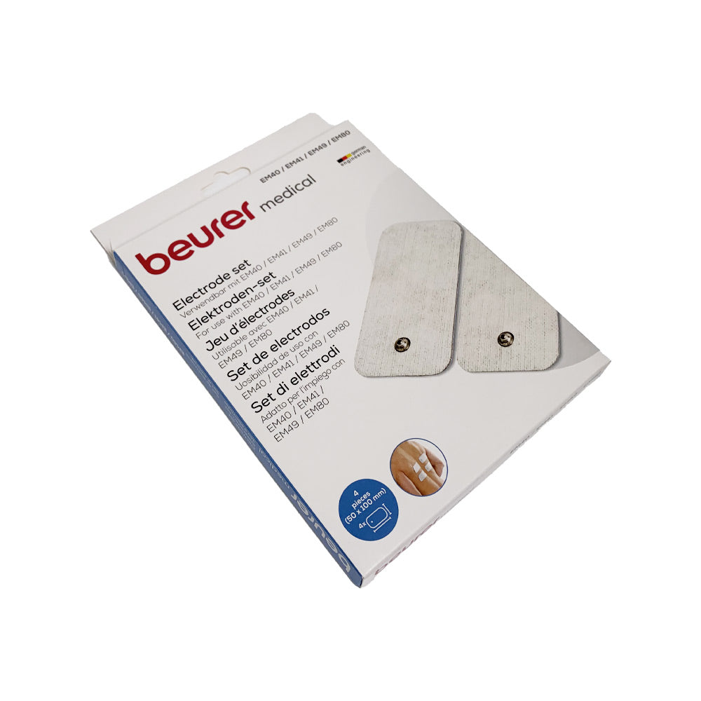 Beurer Elektroden-Set in schräger Ansicht, zwei rechteckige Pads mit Metallknopf
